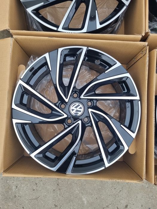 Jante noi Volkswagen R17 5x100