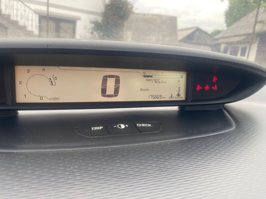 Citroen C4 2009 - 1.6 Diesel