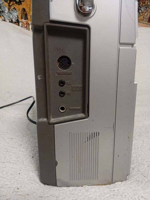Radio caset Hitachi TRK 8210  Japan