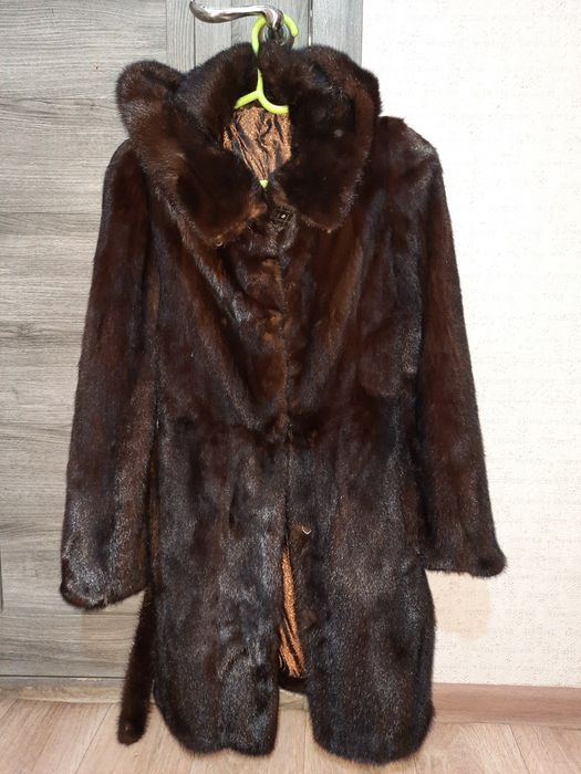 Продам норковую шубу