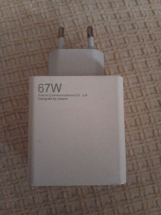 Блок от Xiaomi с 67 W