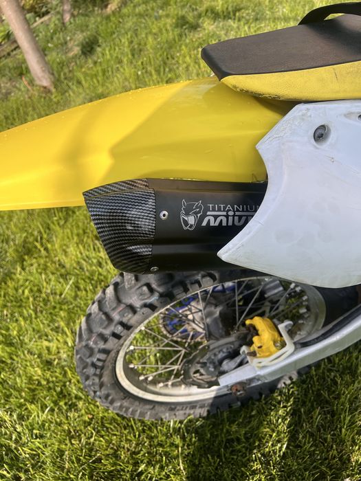 Se vinde susuki rmz250