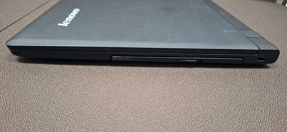Ноутбук Lenovo, 4GB RAM, Windows10, рабочий