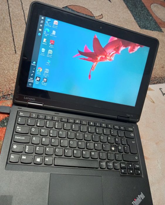 Lenovo Yoga 11e 2-în-1 touchscreen – Windows 10 Pro