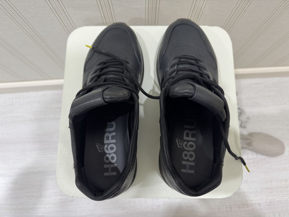 Кожаные кроссовки Hogan новые