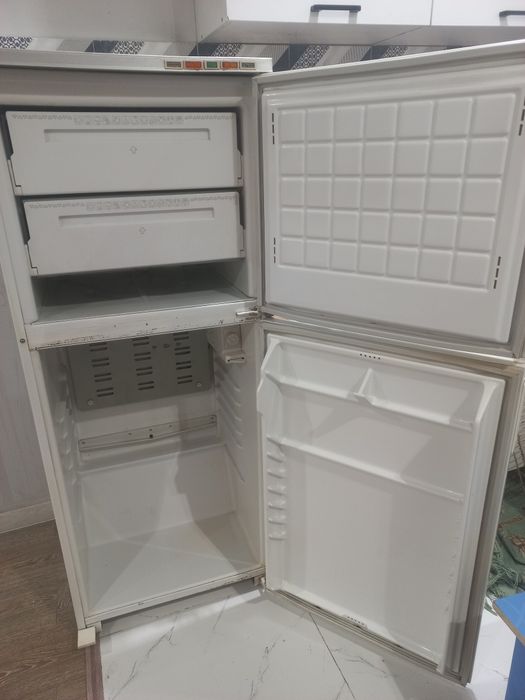 Холодильник "Хлодон".