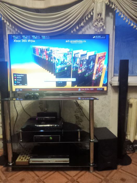 Xbox 360 , коннектор, 2 джойстика.