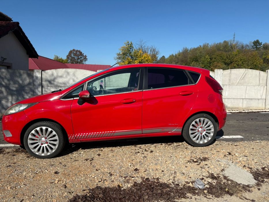 FORD Fiesta 2010 — imagine 1