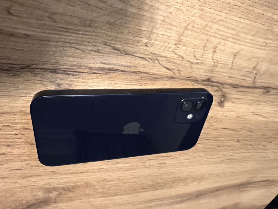 Продам iphone 12