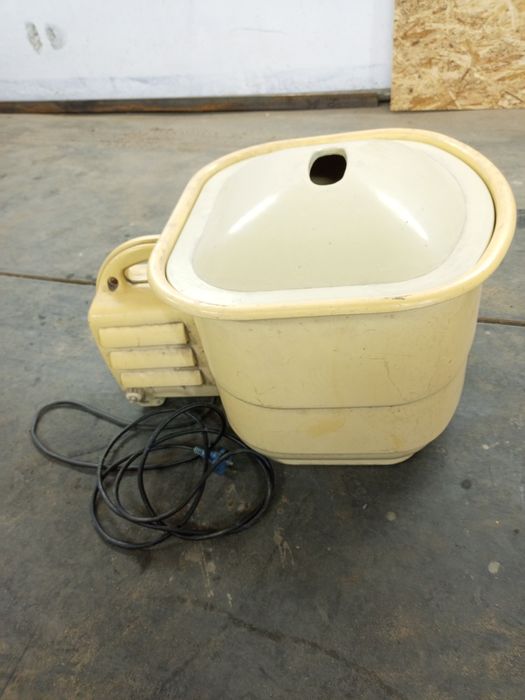 СПродам стиральную машинку Малютка