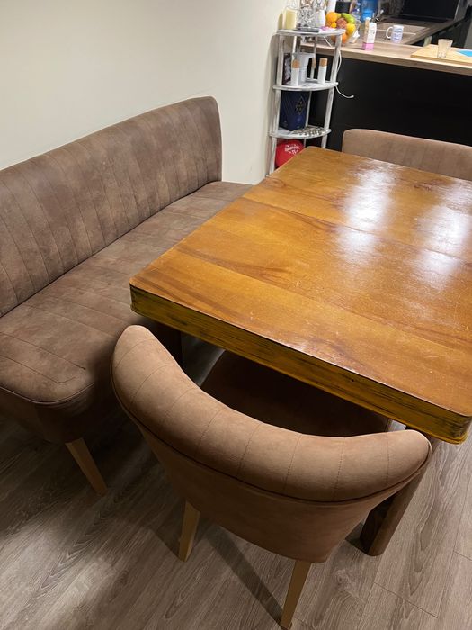 Старинна кухненска маса