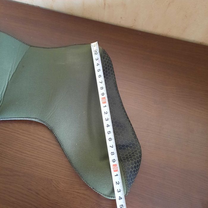 Продавам кожени маратонки (обувки) калцуни и ръкавици за зимен риболов