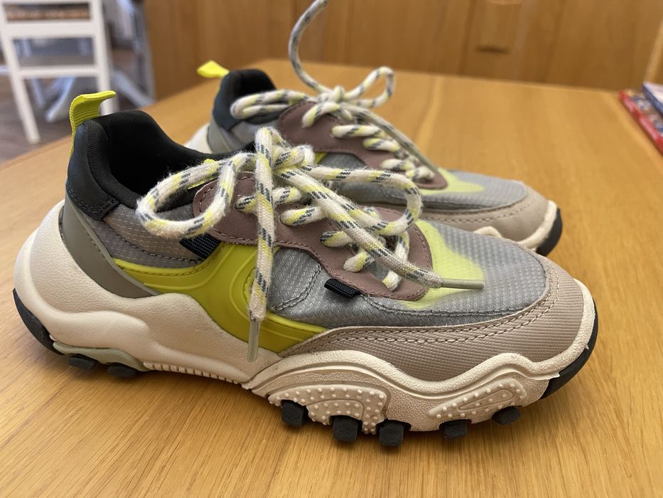 Сникърси за момче Зара