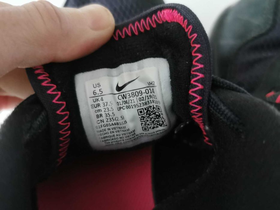 Оригинални маратонки Nike