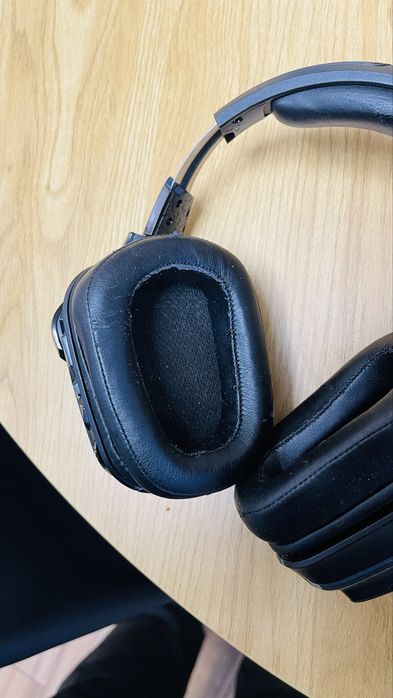 Слушалки logitech G935