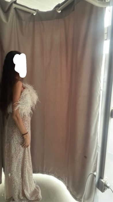 Луксозна абитуриентска рокля с камъни и пера  XS/S, носена 2 пъти