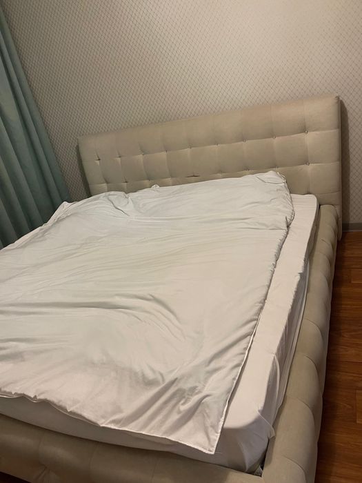 Кровать в хорошем состояни