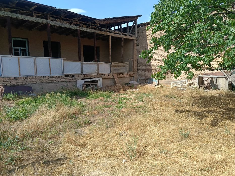 Yer maydoni sotiladi narx kelishiladi