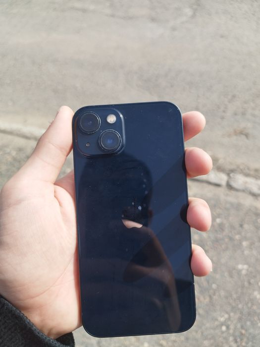 Продам айфон 13 срочно