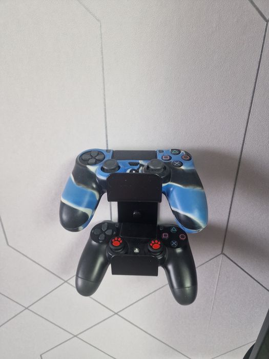 Продам Ps 4 slim
