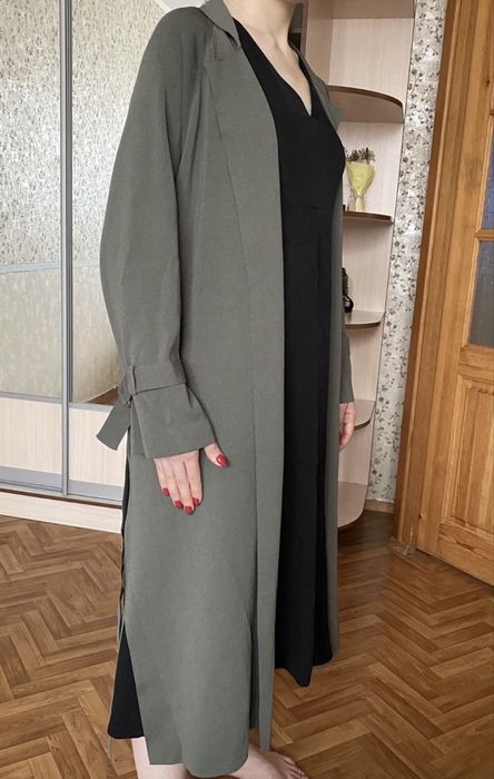 Продам трикотажный тренч Massimo Dutti