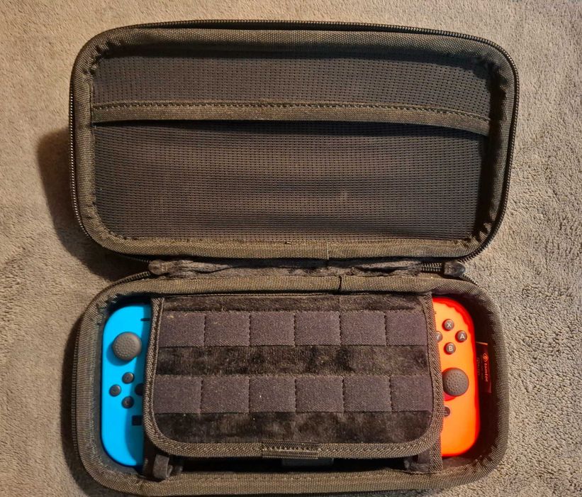 Nintendo Switch OLED Edition (пълен комплект) + допълнителна памет + калъф + акаунт със 7 топ игри