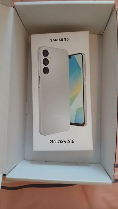 Продавам телефон.