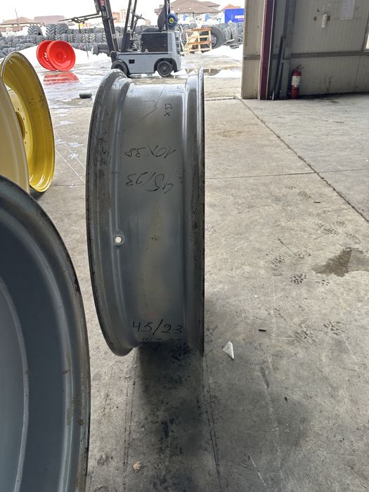 Vind jante tractor  de ocazie