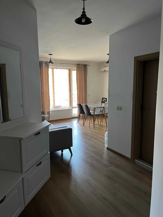 Студио с дворче в Бяла