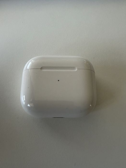 AirPods 3 MagSafe si husa UAG