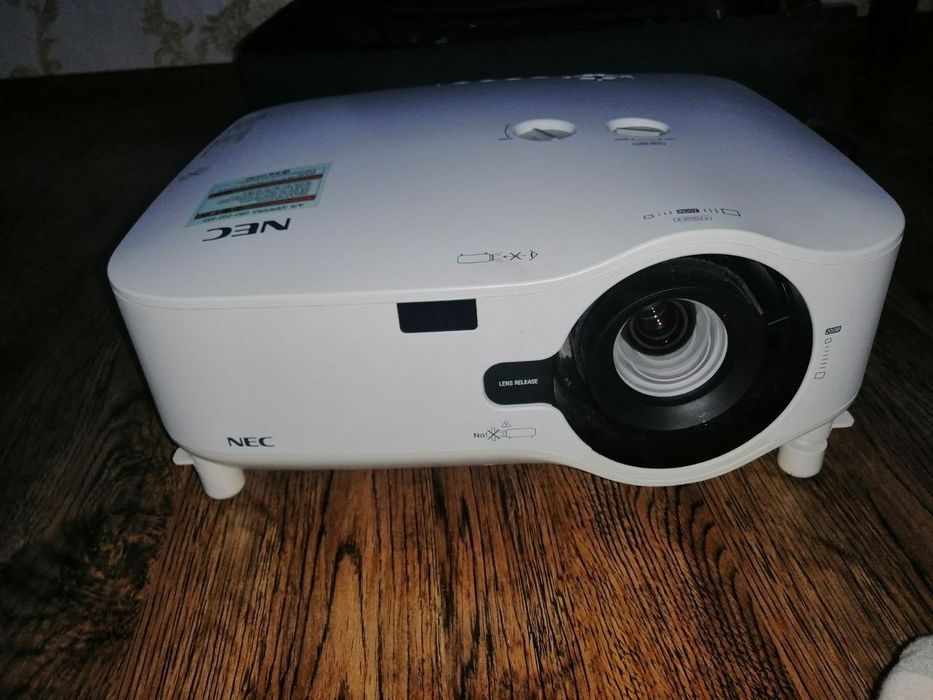 Проектор NEC NP2200 с высокой яркостью