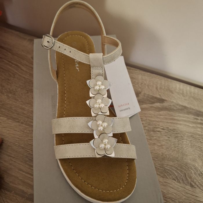 НОВИ Дамски сандали