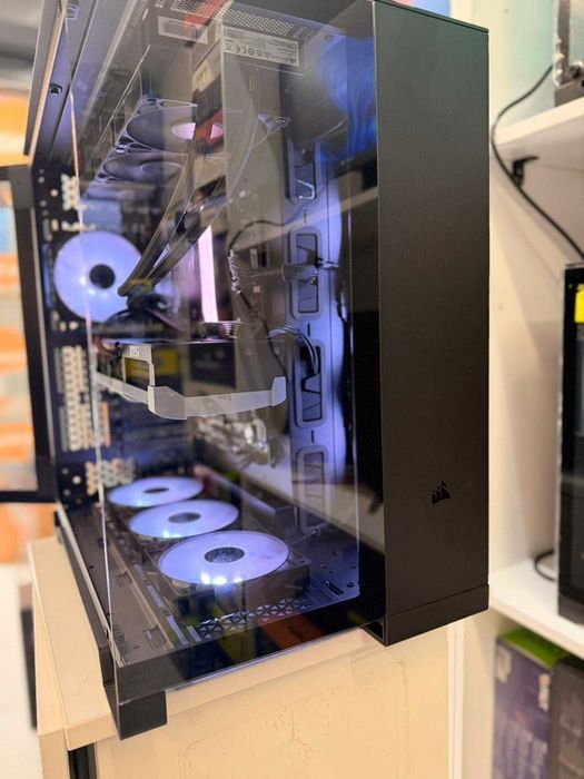 PC Ryzen 7 9800X3D, RTX 5090 MSI, 32GB RAM,SSD 2TB, 1000W,TVA,Garantie