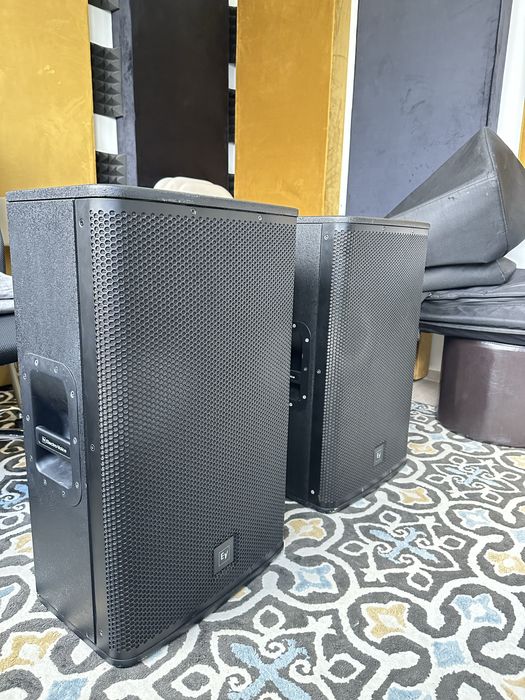 Vand 2 boxe electrovoice ELX 115