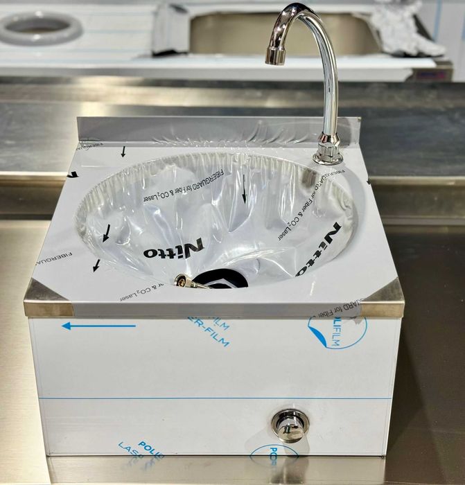 Chiuveta bucatarului  Chiuveta spalator inox cu actionare la genunchi