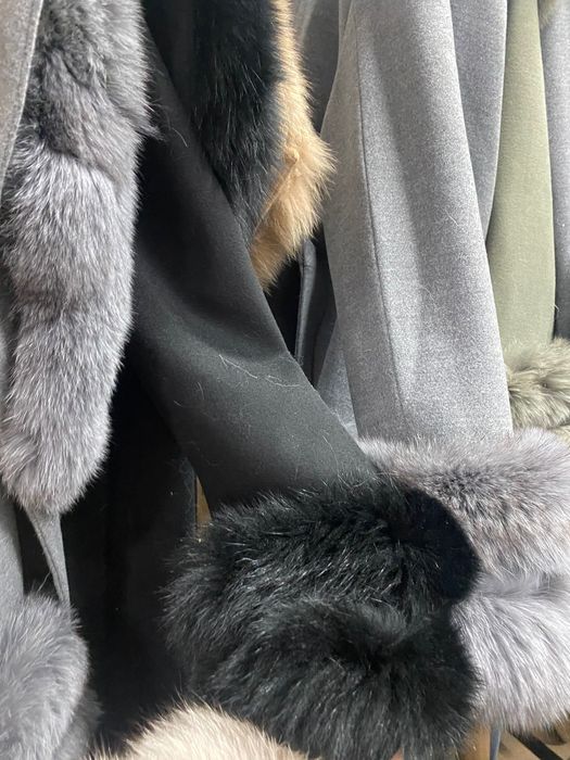 Палто от естествен косъм и вълна