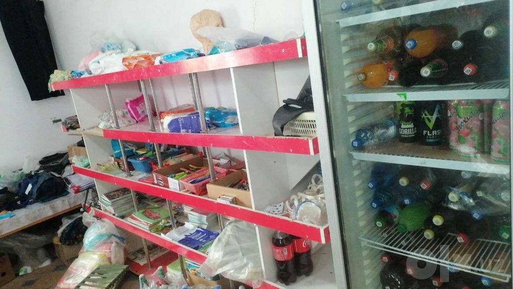 Magazin uchun mebel oziq ovqat