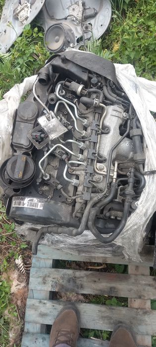Продавам двигател за Ауди и Фолксваген,Форд Галакси ,VAG групата Фолкс