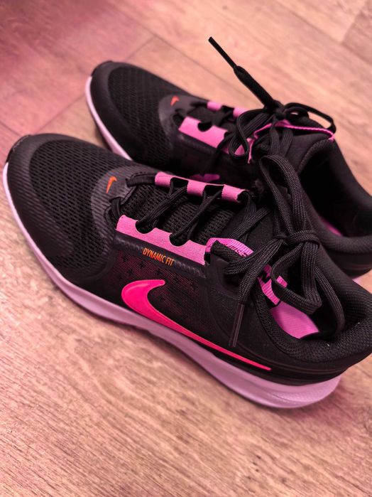 Обувки nike 37.5