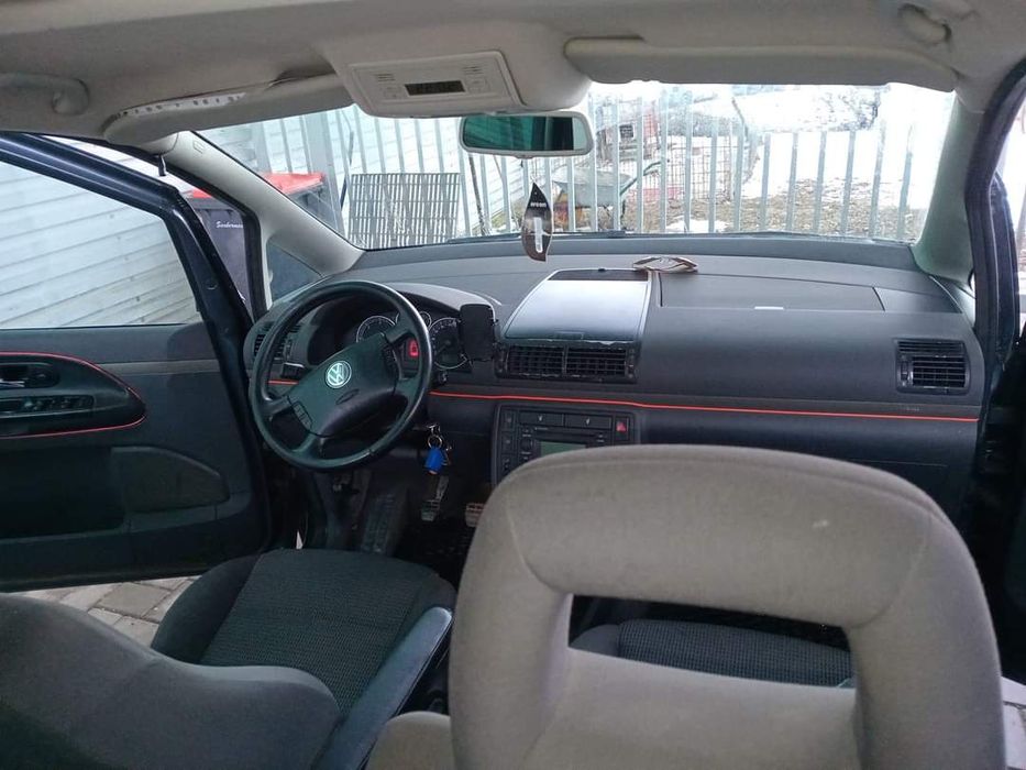 Vând Sharan 2.0 BRD an 2006 urgent