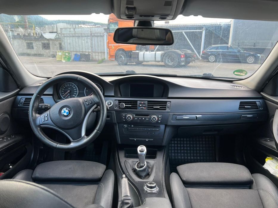 BMW e90 320d  facelift