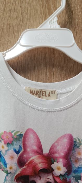 Анцунг Nike, рокля, дънки , блуза.
