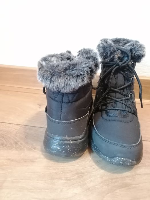 Ghete impermeabile pentru femei