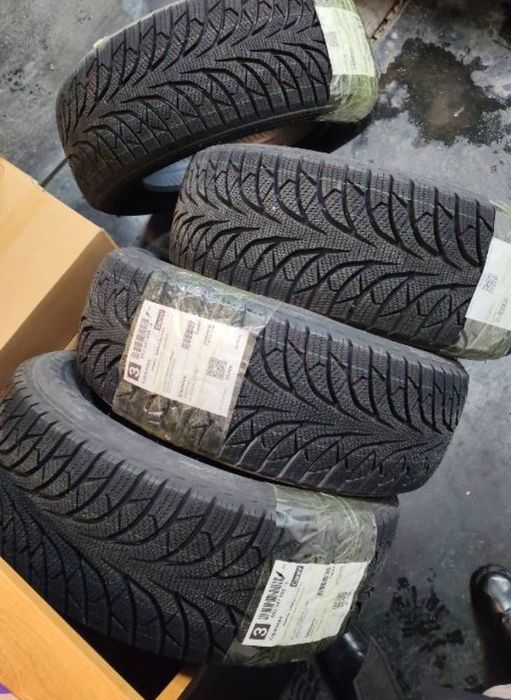 Диск с шины новые 215/65/R16