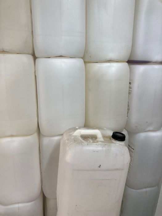 Пластмасови Туби 20 литра