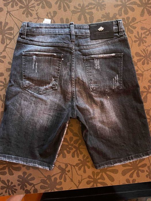 Нови къси  дънкови гащи DSQUARED2