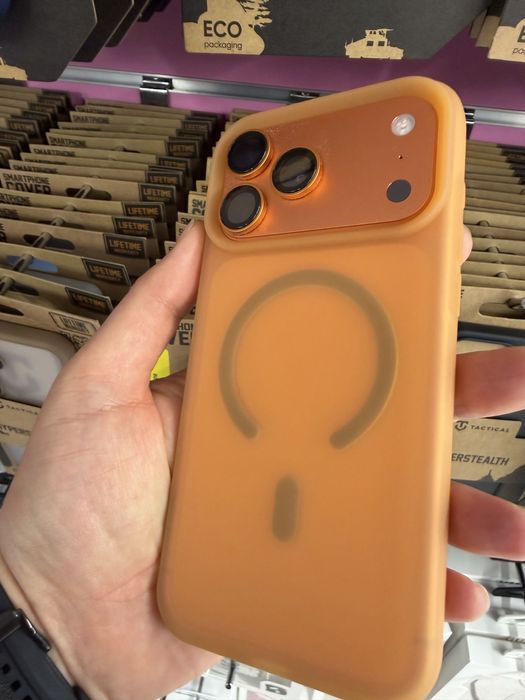 iPhone 17,iPhone 17 Pro,iPhone 17 Pro Max матиран силикон с MAGSAFE