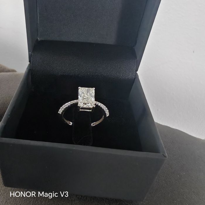 Inel cu diamant creat în laborator – 1.92 ct, certificat IGI