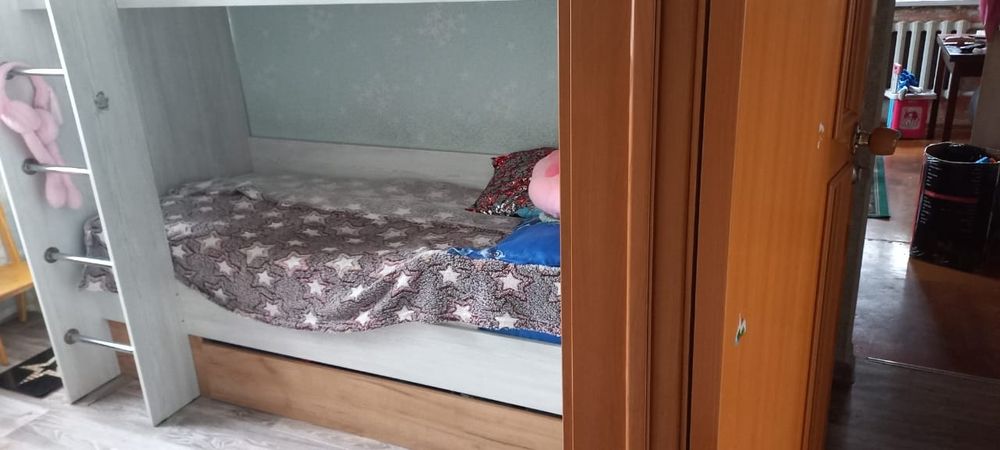 Продам 2х ярусную кровать