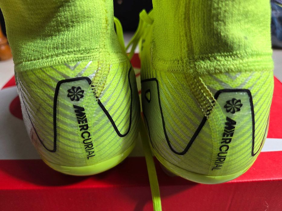 Футболни бутонки Nike Mercurial, EU 44
